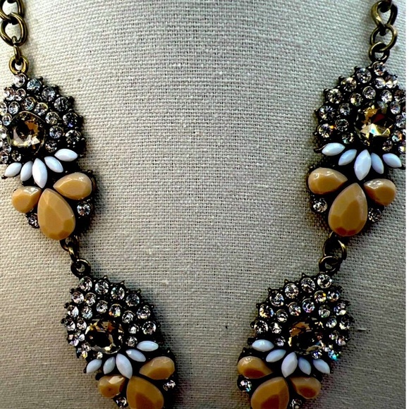 Vintage-Inspired Floral Statement Necklace With Crystal & Resin Accents.  N2 - Picture 7 of 12